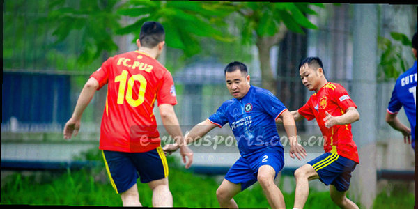纵向时间线节点与更新标记示意